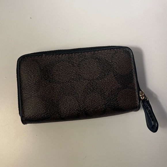 Coach Signature Brown Wallet - Picture 3 of 9